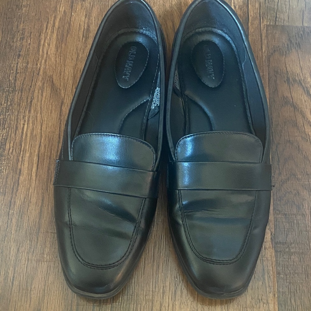 Old Navy Black Leather Slip-On Loafers